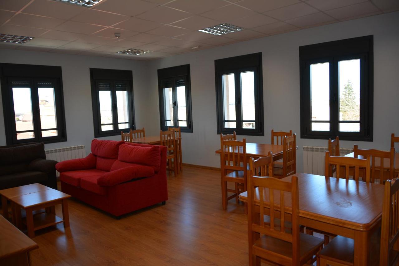 Albergue Villa Nava De La Asuncion Dış mekan fotoğraf